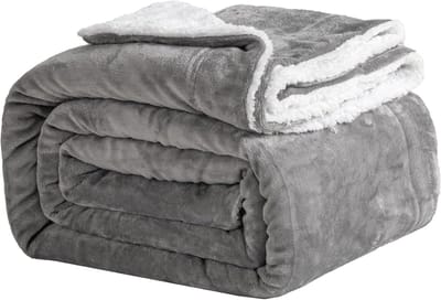 Famanu – Knuffeldeken van 150 x 200 cm, grijze fleece deken, warm en zacht voor wintergebruik, ideaal voor bank en bed