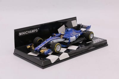 1:43 diecast modelcar Sauber C36-Ferrari Chinese GP 2017 Marcus Eriksson Minichamps