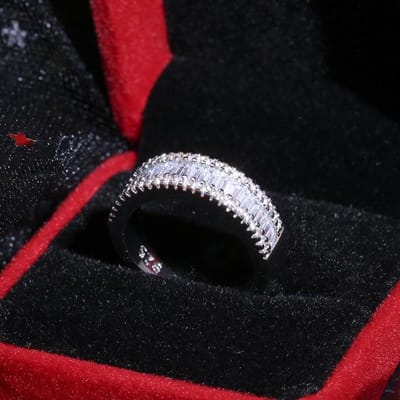 Baoshina Couleur Design Unique Bague Cz Pavée Zircon Autrichien Mode Bague Femme Bijoux Pour Bijoux de Fête Pour Femmes 8