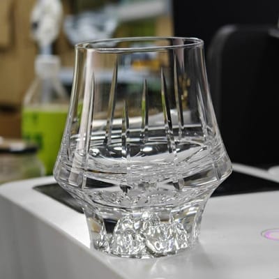 Fujisan Vulkanisch Ontwerp Handgesneden Kristal Whiskey Proefglas Grote Buik Wijnproefglas 24K Gouden Folie Berg Whisky Tumbler 180ml