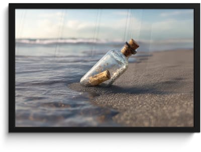 Poster in lijst - Fotolijst 60x40 cm - Posters - Glazenfles - Post - Zee - Zand - Posterlijst zwart - Decoratie - Wanddecoratie woonkamer - Muurdecoratie slaapkamer