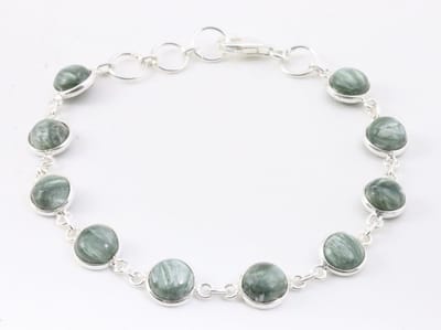 Fijne zilveren armband met groene serafiniet