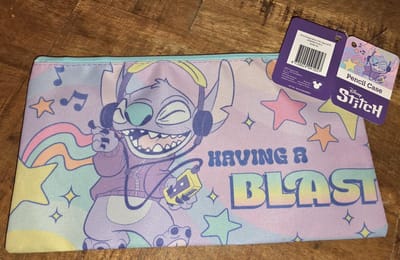 Disney Lilo & Stitch - etui canvas xl - 14 x 25 cm - Stitch music - discman dj muziek koptelefoon - pennenzak - pastel
