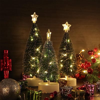 Dailygoods - Mini Kunstmatige Kerstboom - Tafelblad Decoratie - Met Verlichting - Groen - Slanke Kerstboom - Perfect voor Kerstmis - 20 cm Hoog