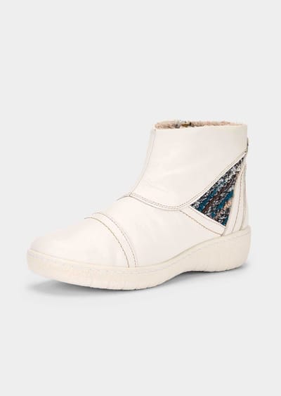 Enkellaarsjes met modieus inzetstuk van bouclé - gebroken wit - Gr. 36 van Goldner Fashion
