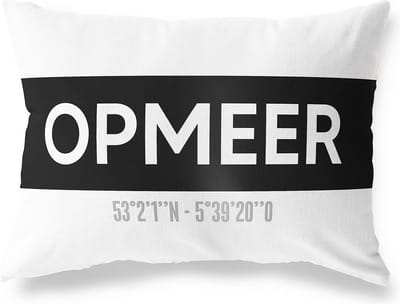 Tuinkussen OPMEER - NOORD-HOLLAND met coördinaten - Buitenkussen - Bootkussen - Weerbestendig - Jouw Plaats - Studio216 - Modern - Zwart-Wit - 50x30cm