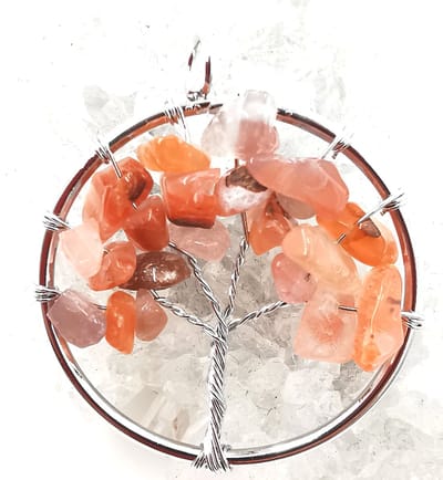 Ketting - verzilverd - L 50 cm met Edelsteen - Carneool - Tree of life - hanger - Ø 3cm - Made by hand. Geeft kracht, energie, moed en doorzettingsvermogen.