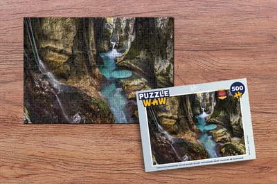 Puzzel Turquoise riviertje in een kloof in het Nationaal park Triglav in Slovenië - Legpuzzel - Puzzel 500 stukjes