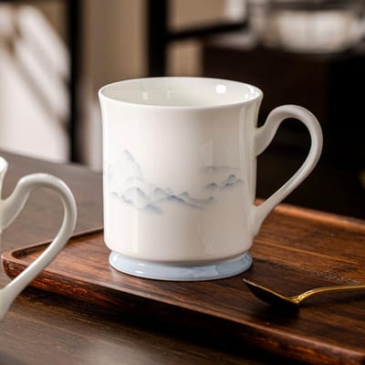 Jingdezhen Luowei Keramische Mok Keramische Kop Grote Capaciteit Waterbeker Mannen en Vrouwen Thuis Kantoor Thee Drinkbeker 300ml white