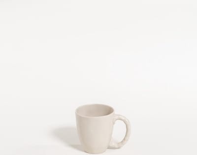 The Table atelier - kopje met oor - Ø 7 - 130 cl - handgemaakt - creme