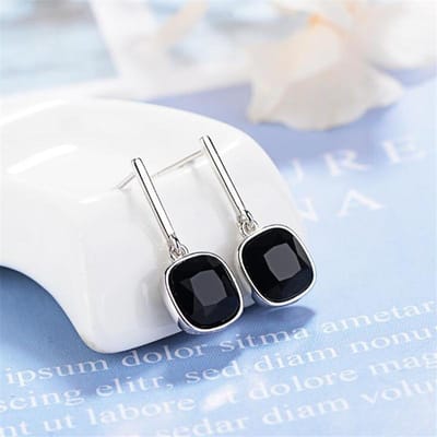 Nieuwe Mode Koreaanse Stijl 925 Sterling Zilveren Sieraden Geometrische Persoonlijkheid Eenvoudige Vierkante Lange Vrouwen Kristal Oorknopjes Se828 white