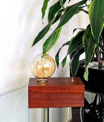 Trango 2020M-4W Tafellamp *WOODY* Nachtkastje Lamp Houten Mahonie Look in Landhuis Look Retro 200x100x80mm met Schakelaar incl. 4 Watt LED Lamp E27 Goud 2500K Bureaulamp Woonkamer Lamp