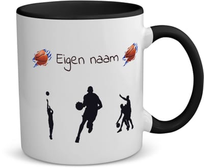 Akyol - basketbal met eigen naam - koffiemok - theemok - zwart - Basketbal - jongens en meisjes - cadeau - verjaardag - geschenk - gepersonaliseerd - jongens en meisjes - 350 ML inhoud
