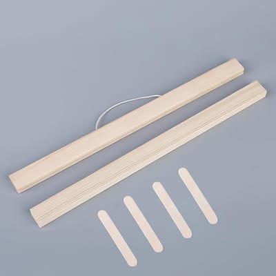 Een massief houten posterhanger in moderne stijl met verwisselbare afstandhouders voor rechthoekige kliklijsten, verticale oriëntatie, herbruikbaar DIY 21 cm gray