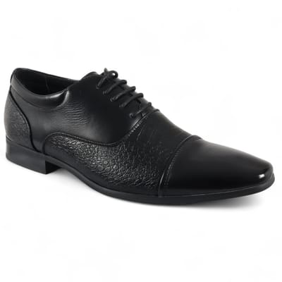 Zwarte klassieke veterschoenen voor heren in broguestijl