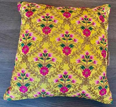 Kussens woonkamer - kussenhoes 35 x 35 cm - kussensloop - sierkussens - cushion cover - katoensilk - Kussenhoesjes - 2 stuks - etnisch Indiaas - borduurwerk - embroidery