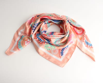 June Lira bandana dames – Multi mandala bloem print – Satijnlook – 70x70 cm