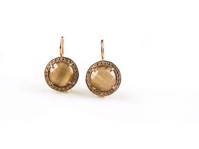 oorringen in zilver roze verguld gezet met bruine steen en cubic zirconnia