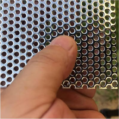 Geperforeerde Metaalplaat - Roestvrij Staal - Bescherming en Decoratie - Corrosiebestendig Materiaal - 30x30cm - Zilver
