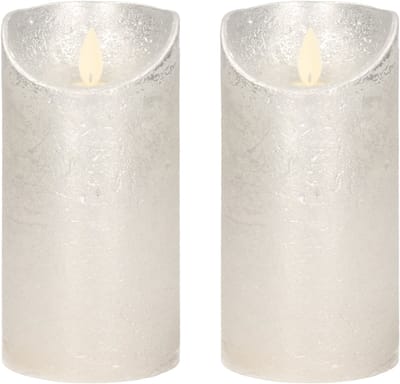 Anna's Collection Led kaars/stompkaars - 2x - zilver - H15 x D7,5 cm - wax - bewegende vlam
