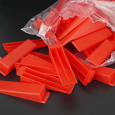 Dailygoods- Wiggen 200 Stuks - Herbruikbare Wiggen - Tegelnivelleringssysteem - Vloernivellering - PVC Materiaal - Temperatuurbestendig - Tegelwiggen