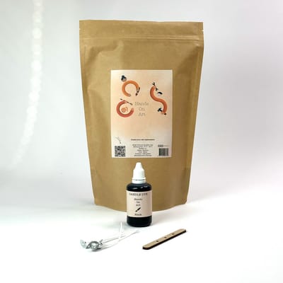 MGM Trading® - Hands On Art - Basis kaarsen maak pakket - Hobby - 1,25kg kaarsvet - 1 zwarte candle dye 50ml - Set