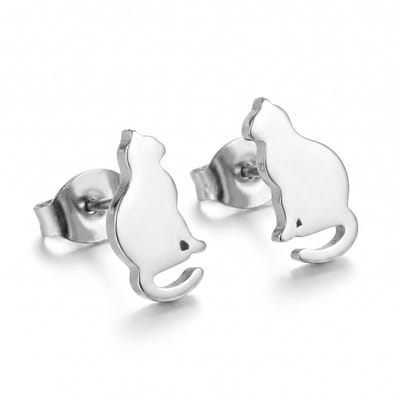 Lundholm Minou Oorknopjes Dames Zilverkleurig – Premium Stainless Steel – Kat Oorbellen – Poes Oorstekers – Waterproof & Hypoallergeen – Cadeau voor Kattenliefhebber – Scandinavisch Design