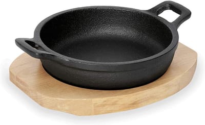 Gietijzeren Koekenpan met Houten Onderzetter 18 cm