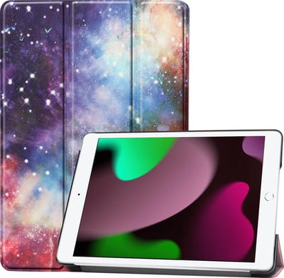 Hoes - Geschikt voor Apple iPad 9 (2021) - 10.2 inch - 9e Generatie - Dun & Stevig - Trifold Bookcase - Hard Cover - Hardcover Book Case - Tablet Hoesje - Galaxy