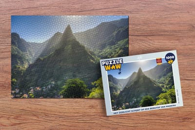 Puzzel Het zonlicht schijnt op een bergtop van Madeira - Legpuzzel - Puzzel 1000 stukjes volwassenen