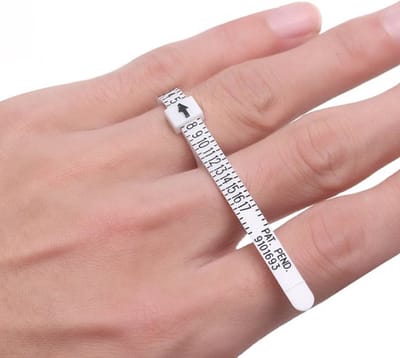 Knaak Ringmeter - Verstelbare Ringsizer - Universele Ringmaat Meter - Kunststof - Wit