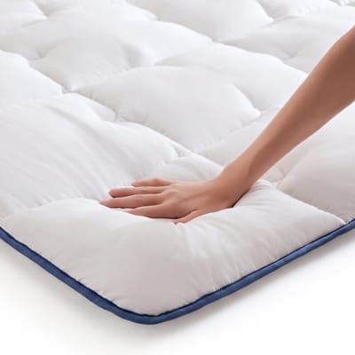 CASABEL Matrasoplegger 180 x 200 cm van ademende microvezel met blauwe bies