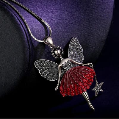 Nouveau Collier Pendentif Princesse Dessin Animé Avec Incrustation de Diamants, Chaîne de Pull Polyvalente et Haut de Gamme pour Femmes rouge
