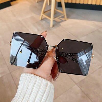 Nieuwe Nieuwe Mode Oversize Gradiënt Zonnebril Voor Vrouwen Vintage Legering Ketting Frame Klinknagel Vierkante Zonnebril Unisex Elegante Shades zwart