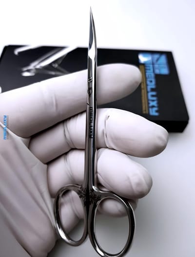 MEDLUXY® PRO - Nagelriemschaar (huid- en vellenschaartje) - Gebogen - Micro fijne Spits / Scherp punt - 11 cm - (Nagelriemknipper) Cuticle Cutter (verwijderen van nagelriemen) – PM0013