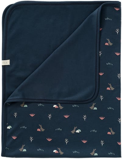 Fresk Kinderdeken Jongens – Babydeken - Wiegdeken - Ledikant deken - Donkerblauw - Rabbit Mood Indigo