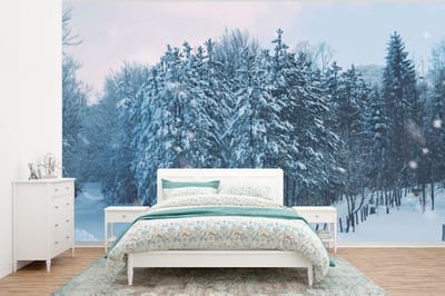 Behang - Fotobehang Bos - Sneeuw - Winter - Breedte 400 cm x hoogte 300 cm