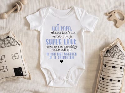 Hospitrix Baby Rompertje met Tekst HOI PAPA... Blauw | Korte Mouw | Cadeau voor Zwangerschap | Bekendmaking | Aankondiging | Cadeau voor Papa | Vaderdag