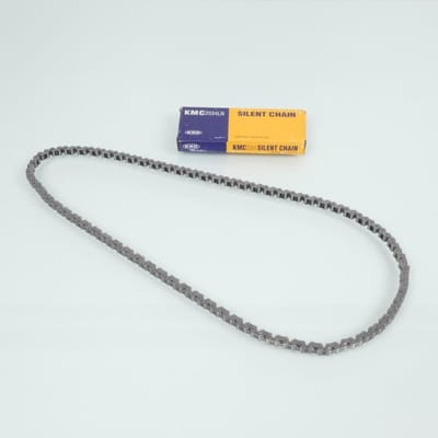 kmc distributieketting voor yamaha 400 majesty scooter 2004-2011 94582-18136-00 / 2034ln 136 nieuw
