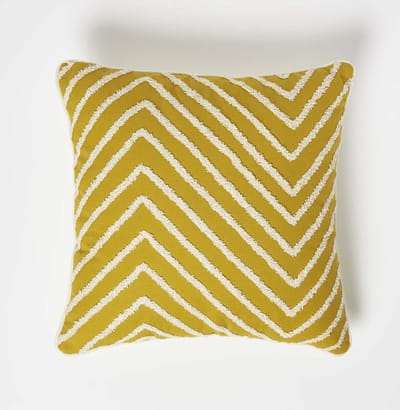 Homescapes Getufte Kissen senfgelb 45 x 45 cm – Dekokissen Chevron-Muster
