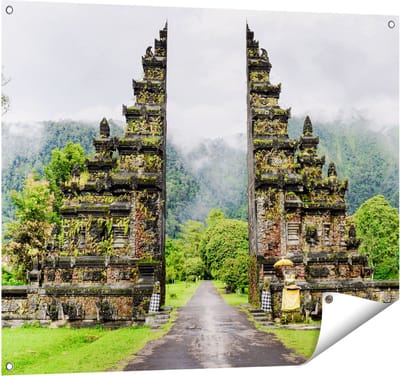Gards Tuinposter Tempel Poort in Bali - 100x80 cm - Tuindoek - Tuindecoratie - Wanddecoratie buiten - Tuinschilderij