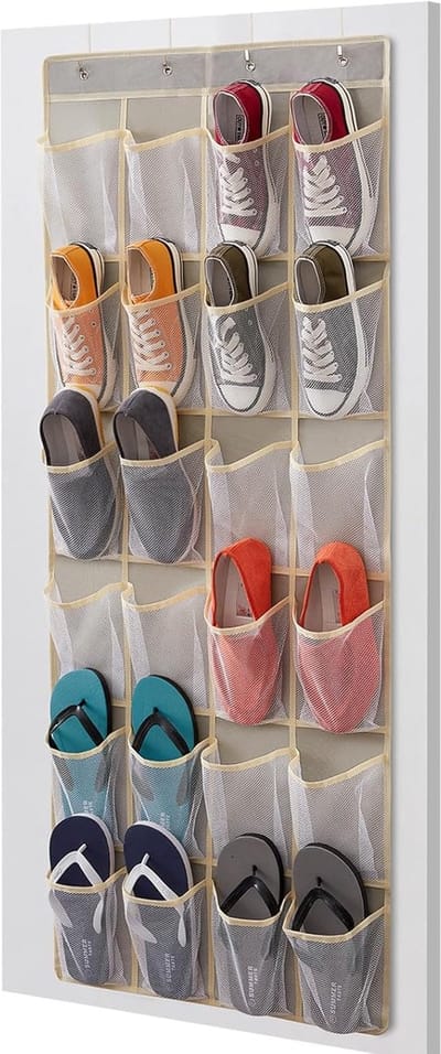 Famanu - Hangende Schoenen Organizer 24 Mesh Vakken Hangende Schoenrekken Houders Achter De Deur met 4 Metalen Haken Deuren Schoenopbergvakken voor Kastdeur voor Mannen Vrouwen, Lichtgrijs, Large