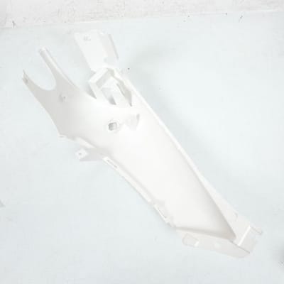 Coque arrière gauche Blanc pour scooter Peugeot 50 Vivacity 740492BL 1174049101