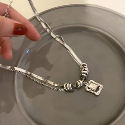 Collier Pendentif Carré Double Couche Punk Hip Hop Pour Femmes Mode Zircon Noir Blanc Chaîne Clavicule Collier Bijoux Cadeau de Fête blanc