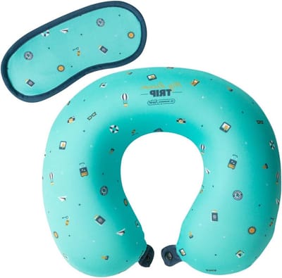 Reiskussen met slaapmasker voor dromen op aarde, zee en lucht - lichtblauw