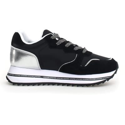 W6YZ zwarte sneakers