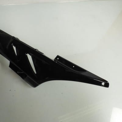 Sabot bas de caisse gauche origine pour Scooter Jonway 125 Aztral TI12-070100004 noir Neuf