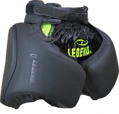 Leg Protector Mat Zwart PU - Hoogste kwaliteit - Hoge kwaliteit skintex - Zit comfortabel PRO