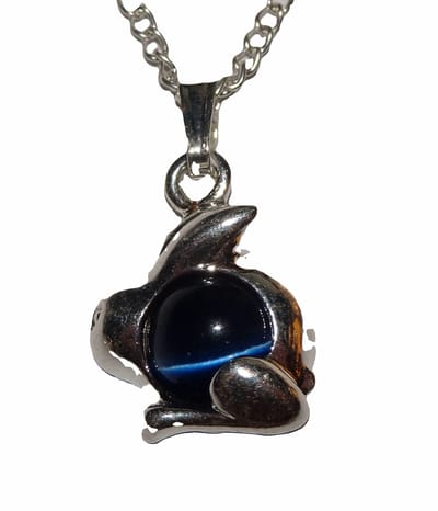 Zilverkleurig Konijn Hangertje met Kattenoog Blauw