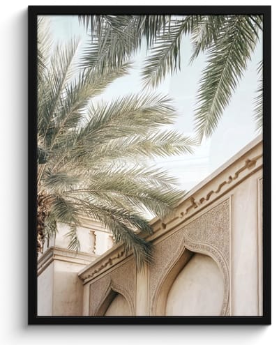 Poster in lijst - Fotolijst 60x80 cm - Posters - Gebouw - Palmbomen - Beige - Zon - Posterlijst zwart - Decoratie - Wanddecoratie woonkamer - Muurdecoratie slaapkamer